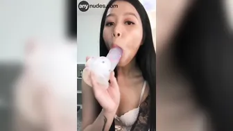 Adorable eastern Teenie Solo Toy Into Her Gaming Chair -