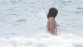 Part 1 - My ex-wife enjoying on the beach masturbation
