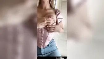 Hottie blonde cunt with mouth