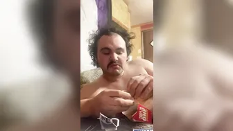 DIRTY PERSON EATS BURKER KING CHICKEN FRIES NUDE
