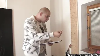 Delivery Men Bang Goddess Blonde Slim Mommy