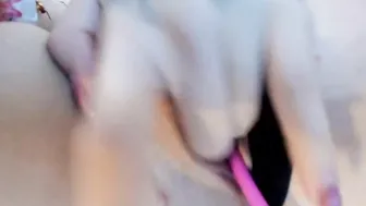 This little bimbo with gigantic melons loves to finger her