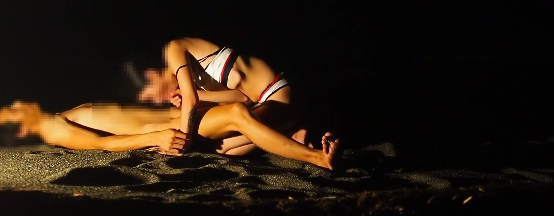 外でするのが大好きなブラジリアンビキニ彼女とビーチで野生セックス Beach Sex at Night like Wild Animal with  Brazilian Bikini bimbos 4kPorn.XXX