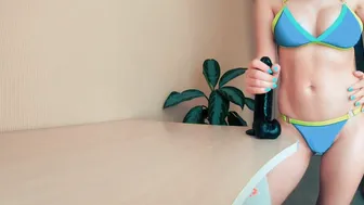 Ass Plug porn video – Juicy butt with ass plug has fun on a ebony vibrator