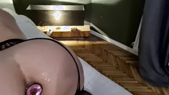 Cheating Fiance double penetration and Cumshot into a Hotel Room