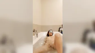 Bathtime with Bebe