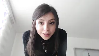 Adorable Alice a slim hispanic that know how to turn