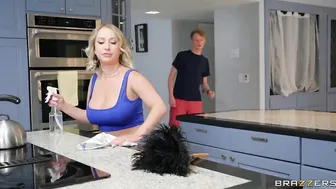Quinn Waters Finding My Stepmoms Dildo