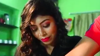 Hubby Se Rha Nahi Gaya To Fiance Ko Kichan Me