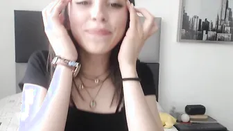 She just need someone to take care of her hornyness