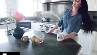 Lusty Stepson Slides his Rough Cock between Hot Milfs Big Melons and makes her Wrap her Lips around it
