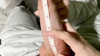 Big Dick Girlfriend Loves to Suck & Swallow His Huge Load in HD