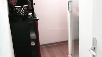 MOM milf LOOKING DICK FROM STEP-SON