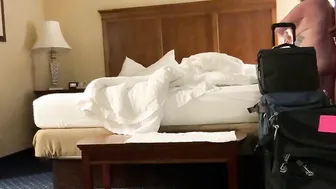 BBW nude inside hotel room