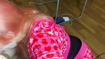 ohh thats whore like to suck