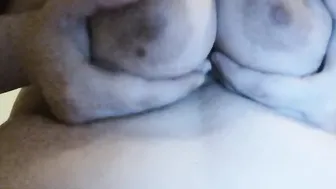 Whatch my Boobs