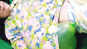 Funny Balloon Play Time for Real Amateur Hoe chick