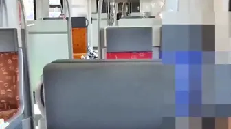 Outside Megakrank Fahrgast dreht vollig durch