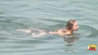 Mom Fucks Pool Dude inside her Room after Butt Strokes
