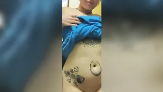 PAWG Undressed and Shakes Butt before Shower