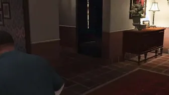 GTA Freaky Vouyeur is Sneeking inside to Unkown House