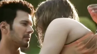 Sunnyleone Hottie Romance and Kisses 