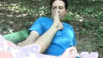 Outdoor Feet Smelling Hand Job