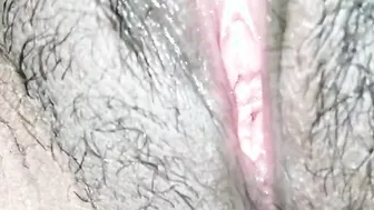 Bombshell Teachers licking good pink twat – who wants a