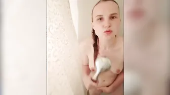 Voluptuous 19 yo wants you to see her shower