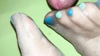 Sexsual turf job and gigantic jizzed on nylon toes after edging