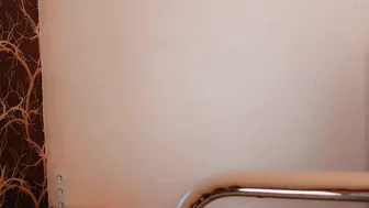Big Vibrator Anal Hottie