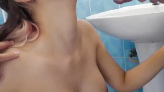 Quick Peeing after Sex into Room.