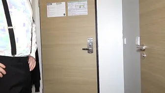 FIANCE GETTING CREAMPIED BY WAITER