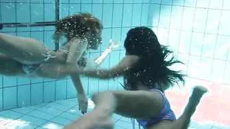 Silvie and Zhanetta are Nude inside the Pool