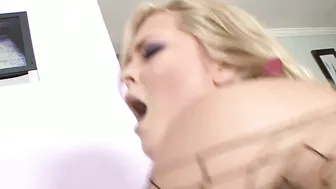 Alexis Texas is Sucking Off Penis and gets Stuffed Irresistible