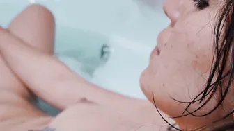 Amateur Lovers Spend 1 whole Day Fucking inside the Jacuzzi