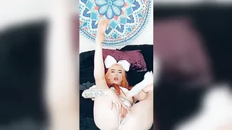 Red Slut porn video – Slutty Fiance Plays with herself Bored without Husband