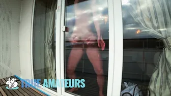 Athletic amateur craves anal from her hunk BF - Trueamateur