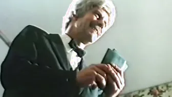DIe Masche mit dem Schlitz (1980 classic German)