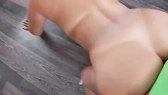 Step milf took a sweet penis into her mouth and