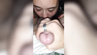 Imposible no Llenarla De Leche a Esta Putita Argentina - Increíble Mamada