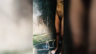 Sri Lankan cunt with mouth Bathing නාන හැටි හොරෙන් බලනව
