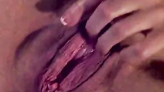 Huge Snatch Pumped Enormously to a Gape