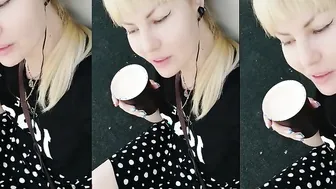 HI) I AM JULIA LETS CHAT?