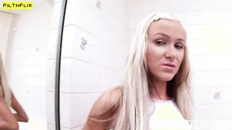 Hottie Blonde Enjoying Solo Anal Session