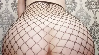 Beauty Cutie with a Irresistible Butt Jumps on a Toy - Diksy sluts