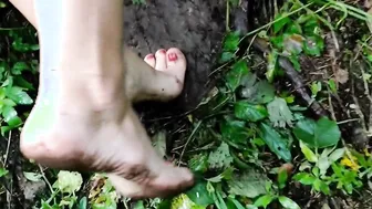 What my Stepmom Wears Upskirt - milf no Lingerie - Kinky Hot Soles