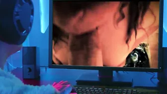 Learn how to Suck Juicy Dick by Watching Pornstars Online