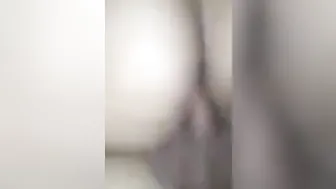 Hispanic Culona Se Mueve Rico Mientras Amiga La Graba