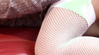 Woman just wants a Mouth and a Penis into her Booty